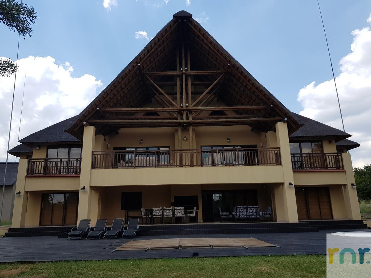 Zebula 4 Bedroom with Pool IZK3