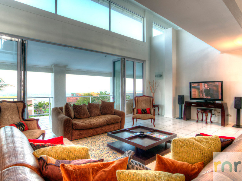 Umhlanga 5 Bedroom Beach House IK96 - Photo 4