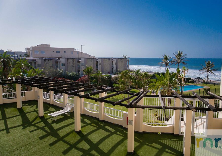 4 Sandpiper Bay, Ballito Beachfront - Photo 3