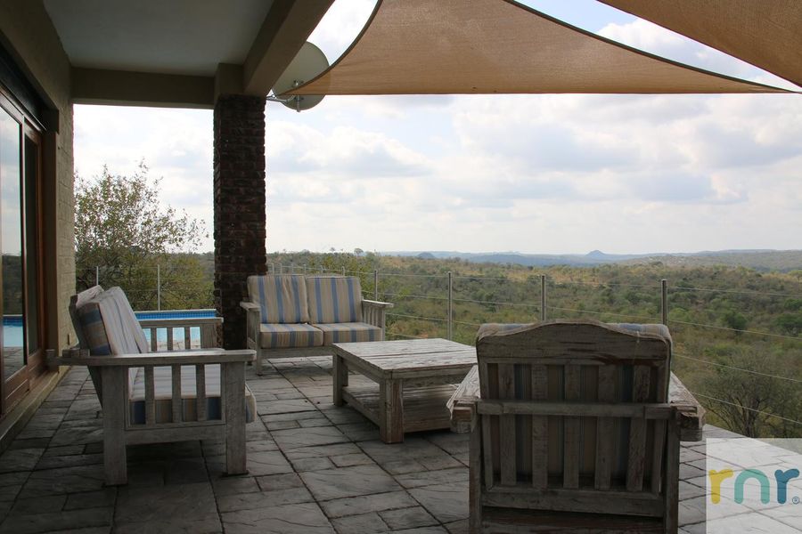 Balulue 6 Bedroom Self Catering Lodge IKB1, greater Kruger - Photo 4