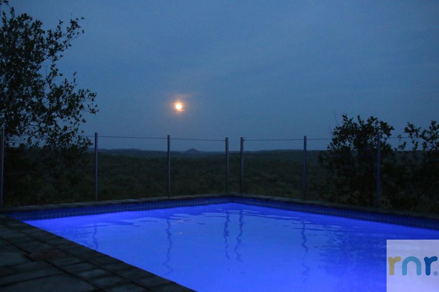 Balulue 6 Bedroom Self Catering Lodge IKB1, greater Kruger - Photo 2