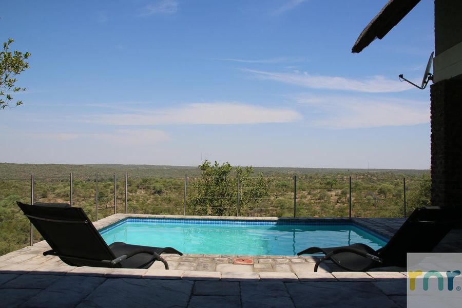 Balulue 6 Bedroom Self Catering Lodge IKB1, greater Kruger - Photo 3