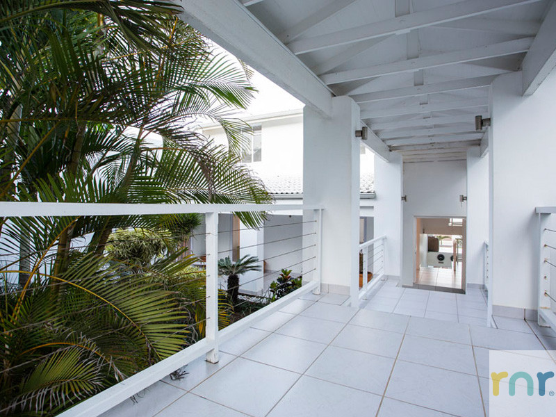 Umhlanga 5 Bedroom Beach House IK96 - Photo 5