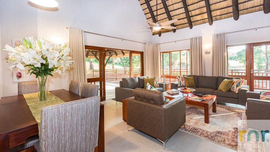 Kruger Park Lodge Modern 3 Bedroom IKR1 - Photo 2