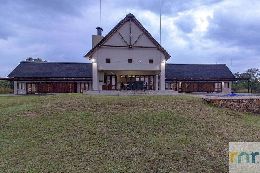 Zebula M81 - 4 Bedroom House with Loft Area (Sleeps 16) - Photo 5