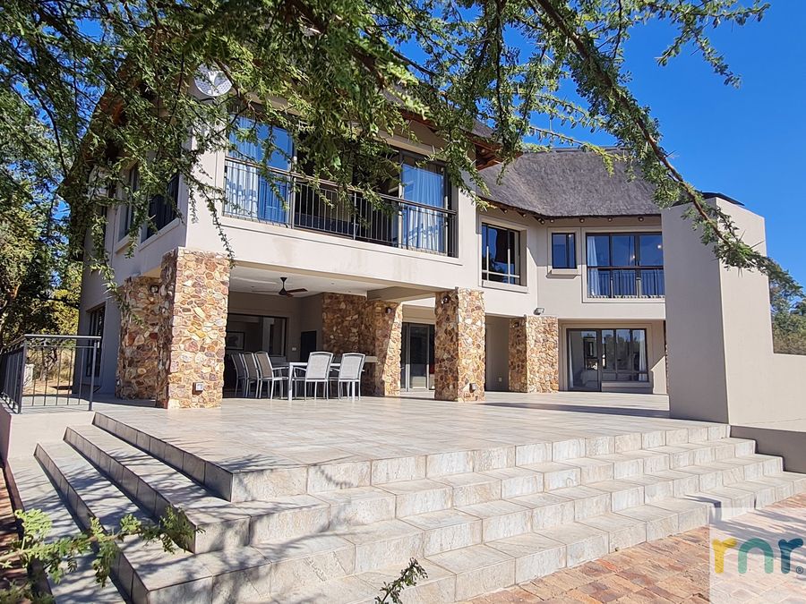 Zebula 106 - 4 bedroom Luxury House - Photo 4