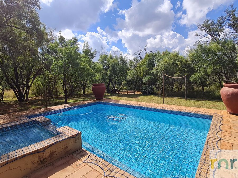 18 Elements, Weekendatbernies Lodge