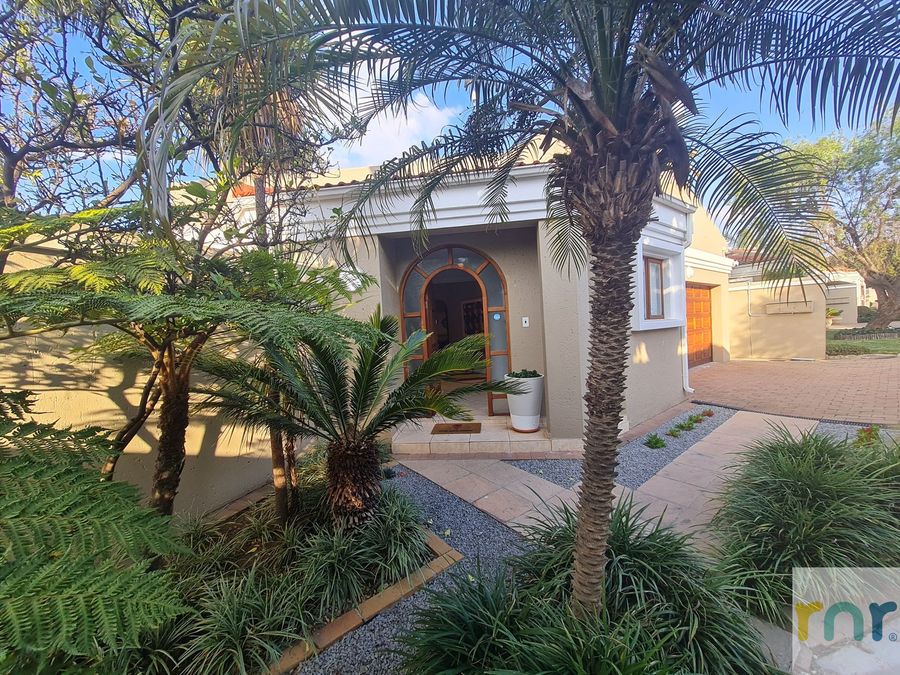 1 Pineslopes Estate - 3 Bedroom - Photo 2