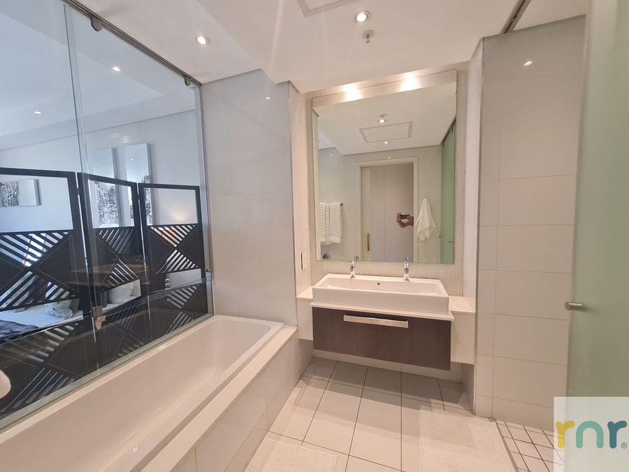 Modern Apartment in the Skye - Photo 5