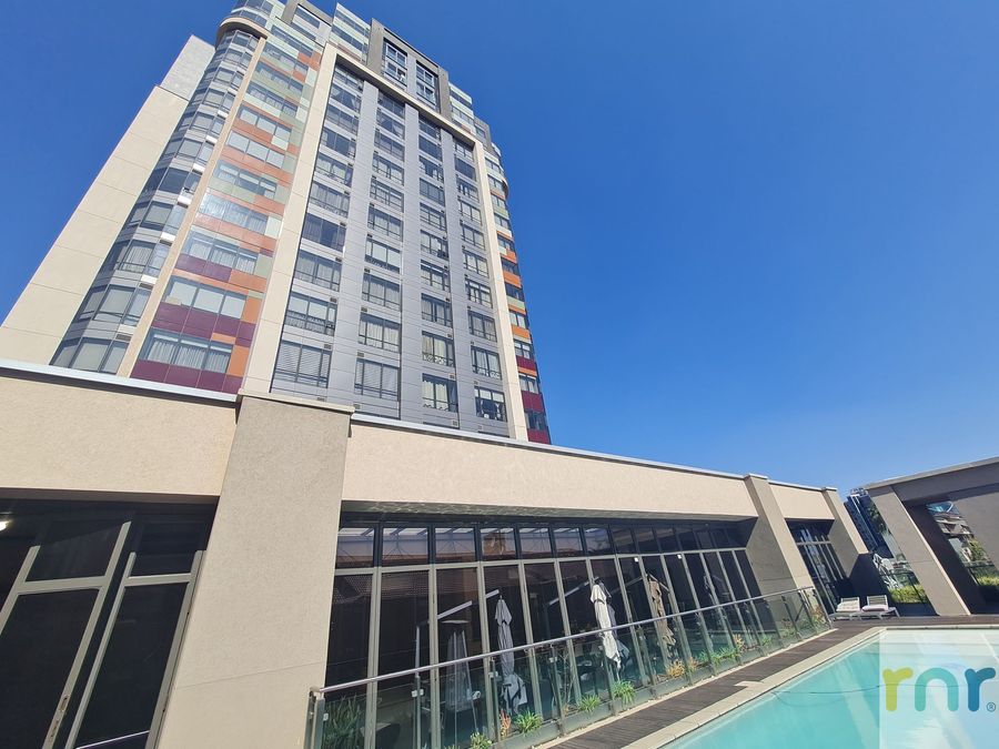 Modern Apartment in the Skye - Photo 3