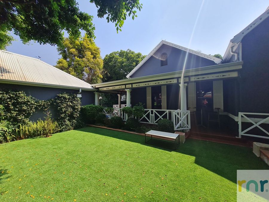 Heritage House on Eastwood - Photo 2