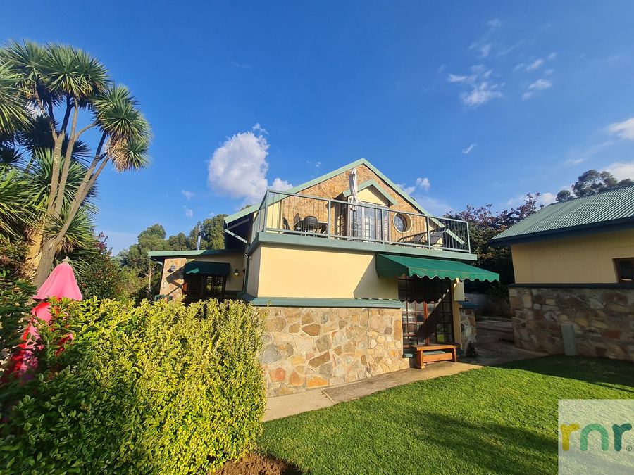 Stonefields 3 Bedroom Dullstroom Charmer - Photo 2