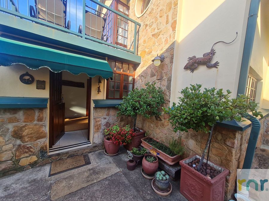 Stonefields 3 Bedroom Dullstroom Charmer - Photo 3