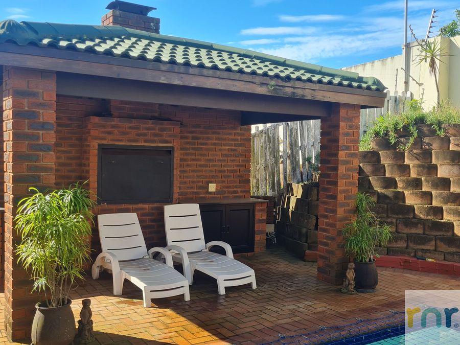 the Edge, 3 Bedroom with pool - Photo 5