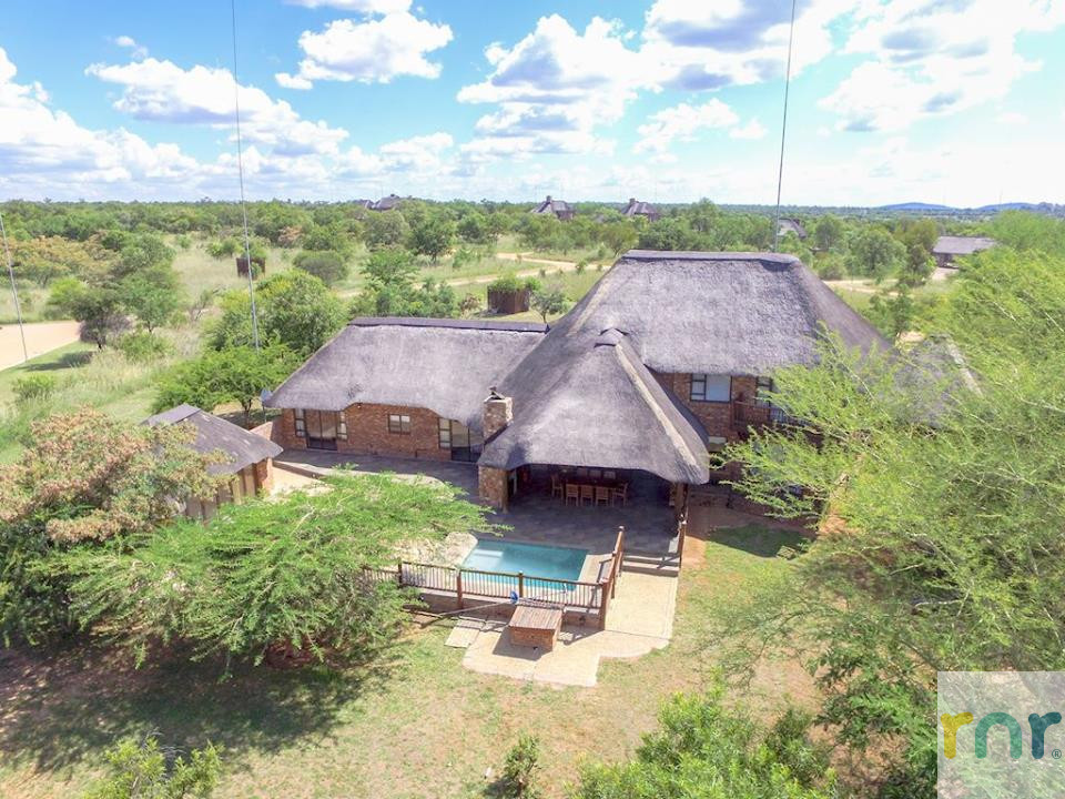 Zebula 4 Bedroom with cottage ZWG1