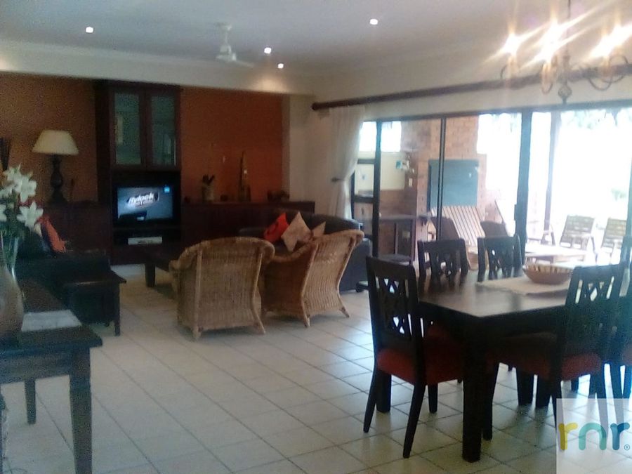 Selborne 3 Bedroom ZPF28 - Photo 4
