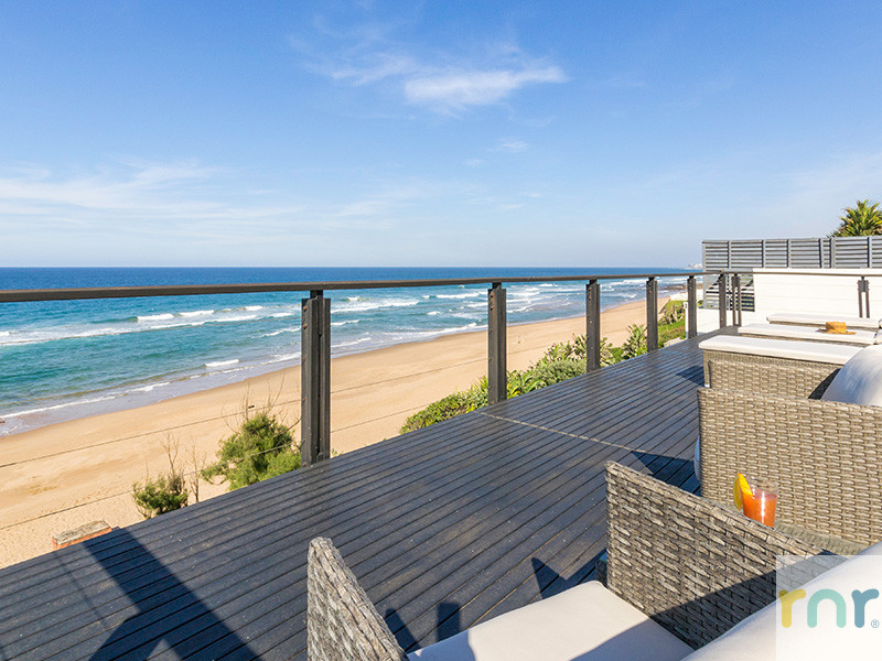 Salt Rock 5 Bedroom Luxury House on the Beach KSR3 - Photo 4