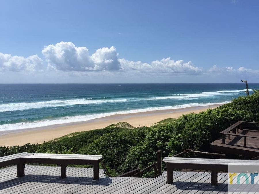 Ponta Malongane 4 Bedroom Beach House MBP05 - Photo 4
