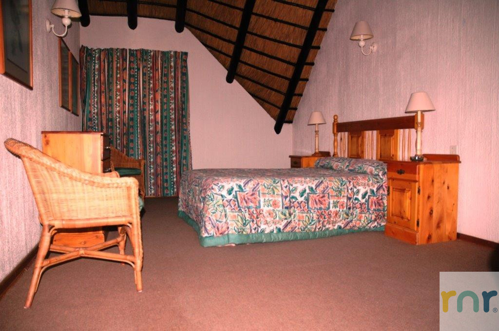Kruger Park Lodge 3 bedroom Chalet KPLE1