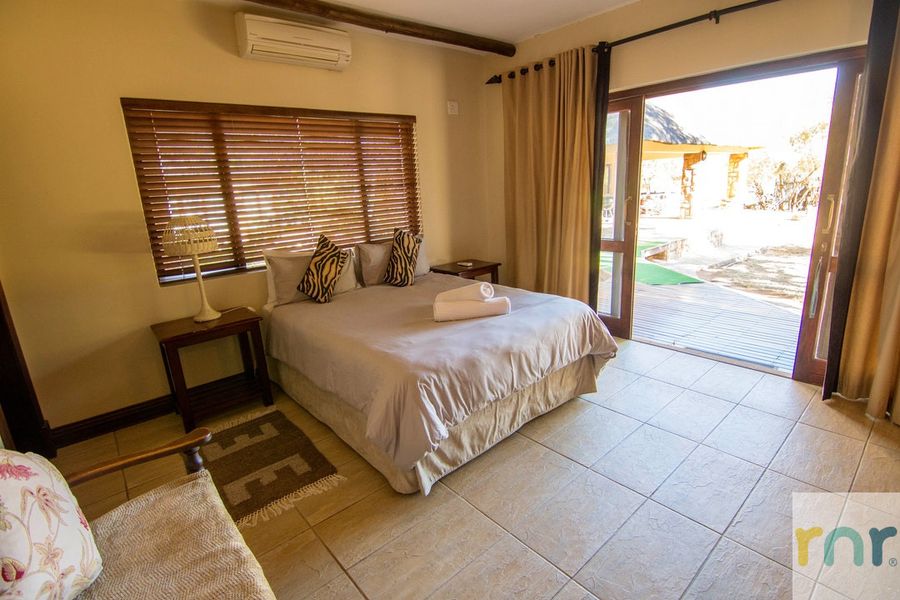 Zebula 5 Bedroom Luxury House IZN2 - Photo 5