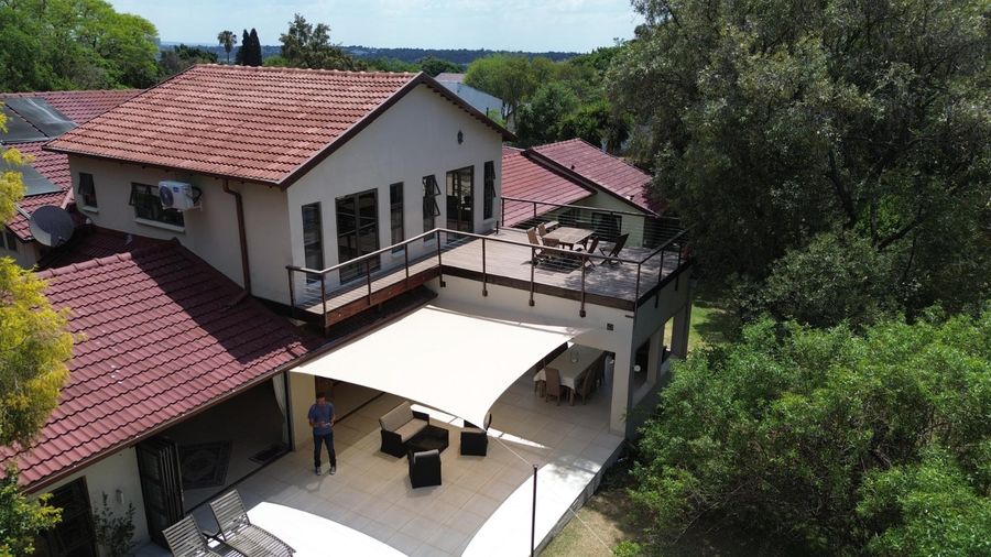 Blessed in Morningside - 5 Bedroom - Photo 5