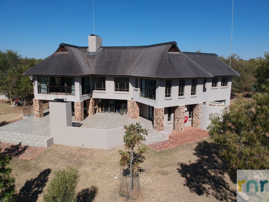 Zebula 106 - 4 bedroom Luxury House