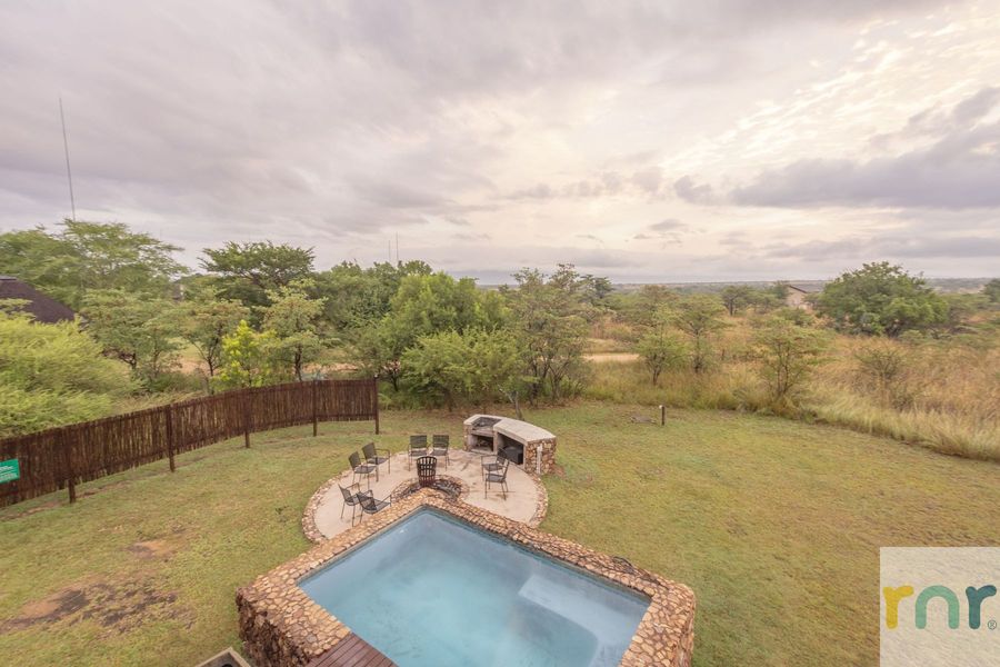 Zebula M73 - 4 Bedroom House with Pool - Photo 4