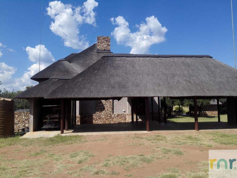 Zebula 4 bedroom holiday home - sleeps 12 - IDJ01 - Photo 2