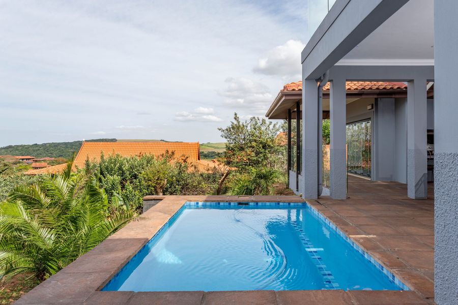 Zimbali 5 Bedroom Horsewood - Photo 3