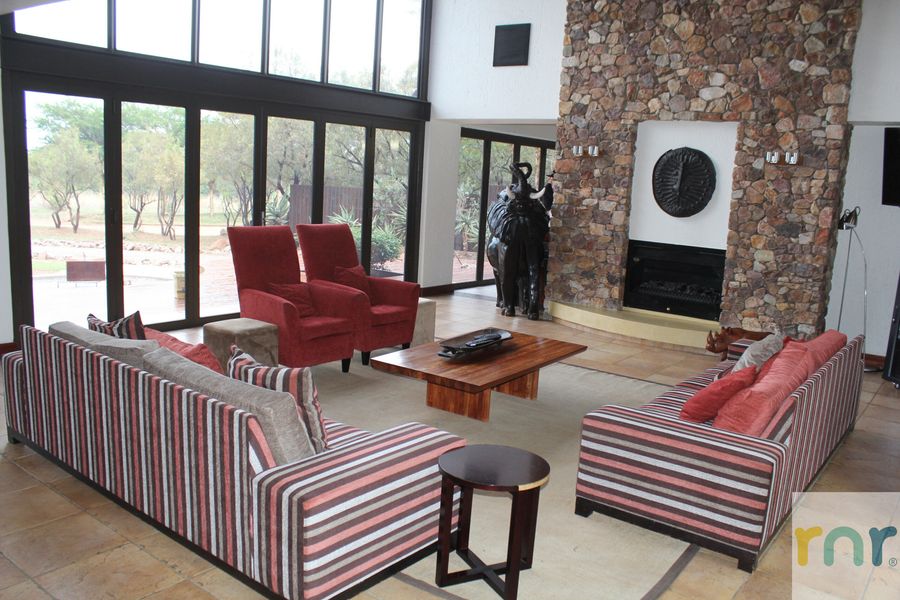 Zebula 5 Bedroom Luxury House IB1 - Photo 4