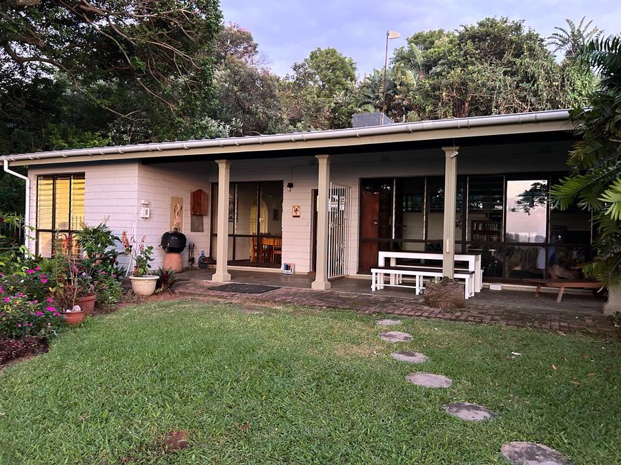 Palm Beach 3 Bedroom House - Photo 3