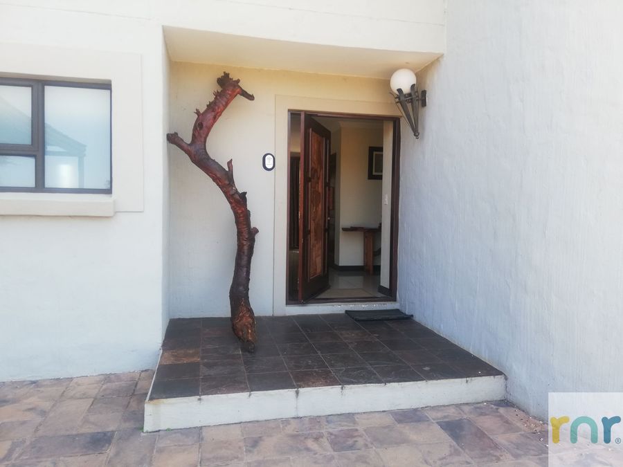 50 Zebula - 4 Bedroom House - Photo 3