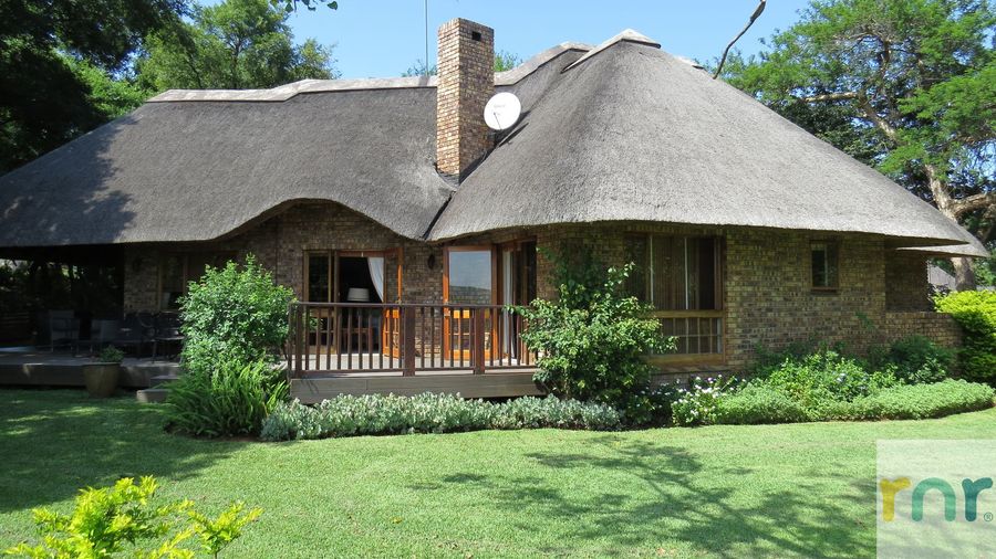 Kruger Park Lodge AM8 - 3 bedroom Chalet - Photo 4