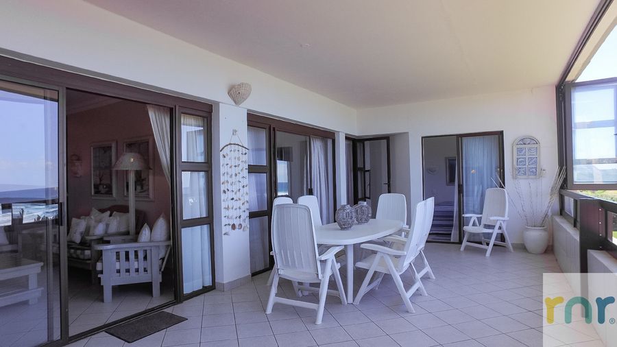 4 Bedroom Margate Beachfront Apartment MK2 - Photo 4