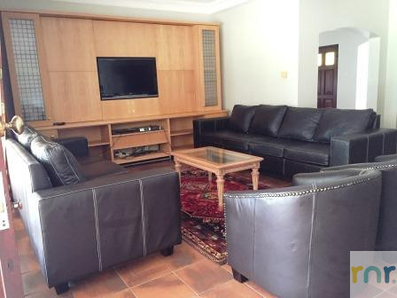 Selborne 6 Bedroom House KAG1 - Photo 3