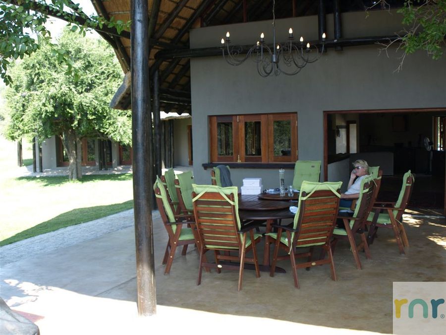 Black Rhino 5 Bedroom luxury lodge IDP02 - Photo 3