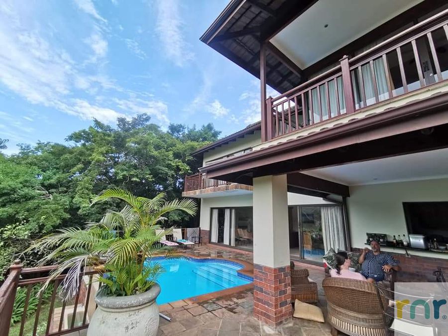 Selborne 5 Bedroom House with pool KL01 - Photo 2