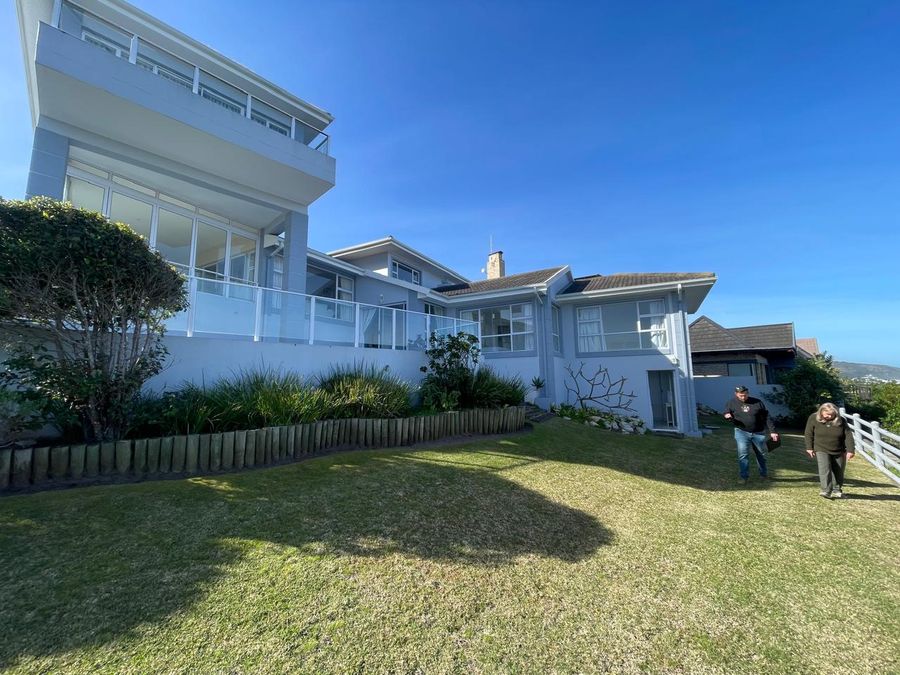 the Glentana Ocean House - 4 Bedroom