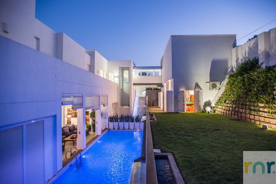 Salt Rock - ZP7O - 5 Bedroom Luxury House - Photo 4