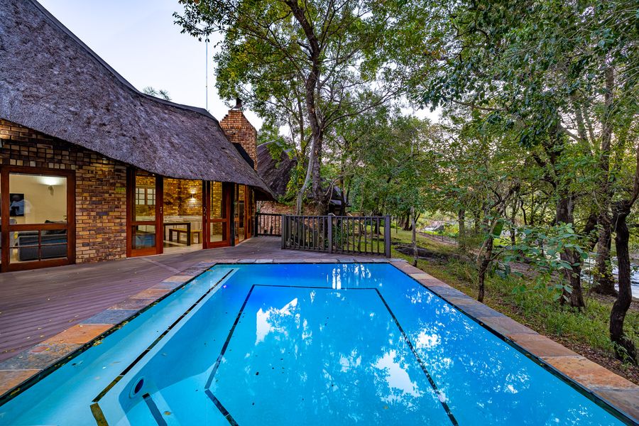 Zazu Lodge in Kruger Park Lodge IKZ2 - Photo 4