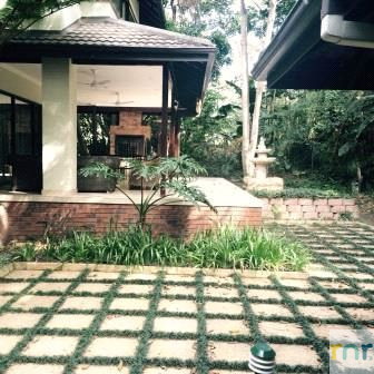 Selborne 6 Bedroom House KL11
