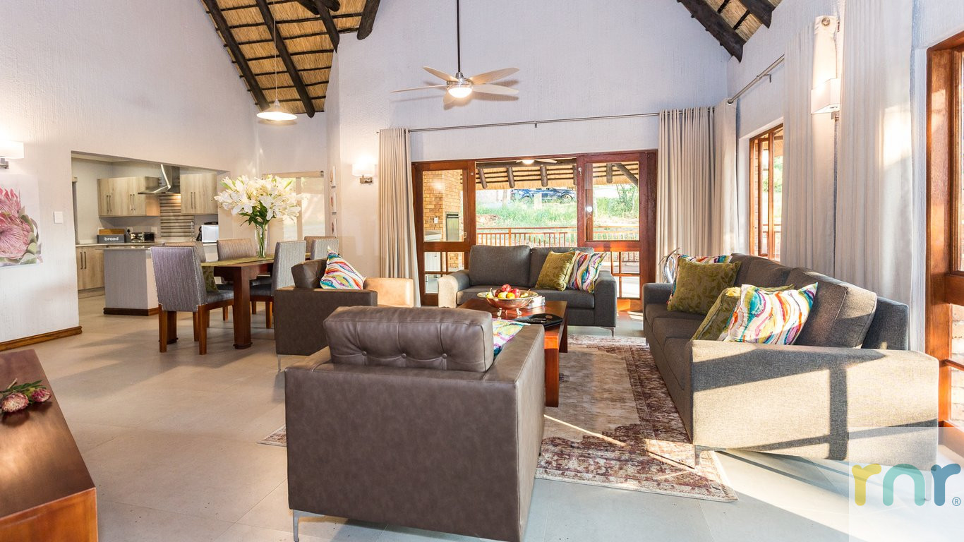 Kruger Park Lodge Modern 3 Bedroom IKR1