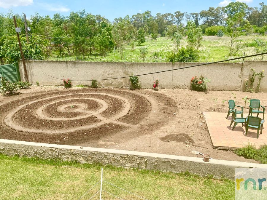 A Spacious farm style Home with Beautiful Gardens - Photo 4