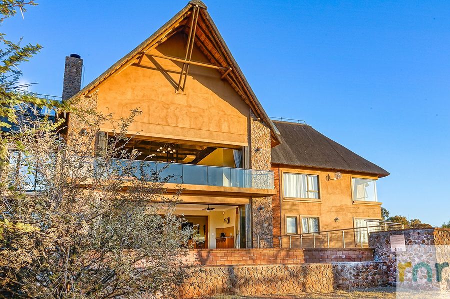 Zebula Kareefontein 8 Bedroom Lodge - IV1 - Photo 5