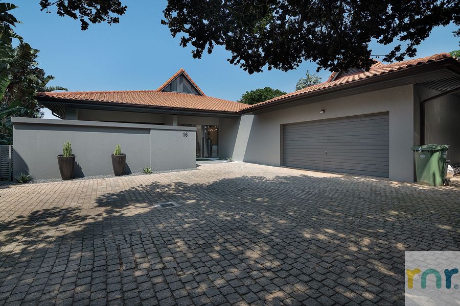 Zimbali 5 Bedroom with stunning views ZBG1 - Photo 5
