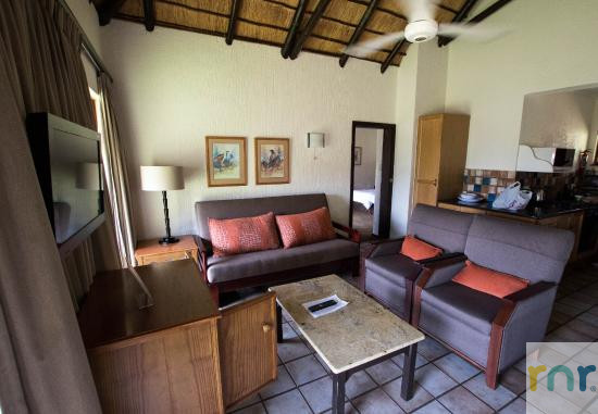 Bakubung Self Catering 6 Sleeper IO2 price per unt - Photo 3