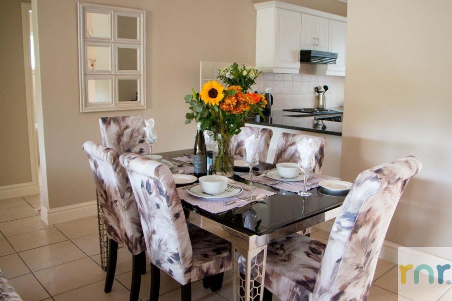 Selborne 2 Bedroom Villa ZPF25 - Photo 5