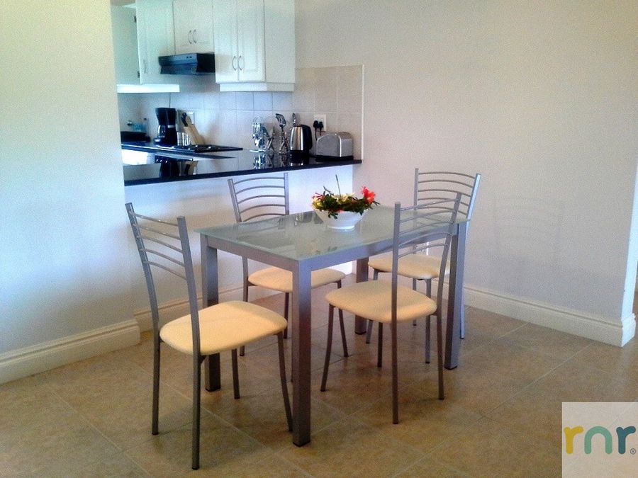 Selborne - ZPF23 - 2 bedroom unit - Photo 5