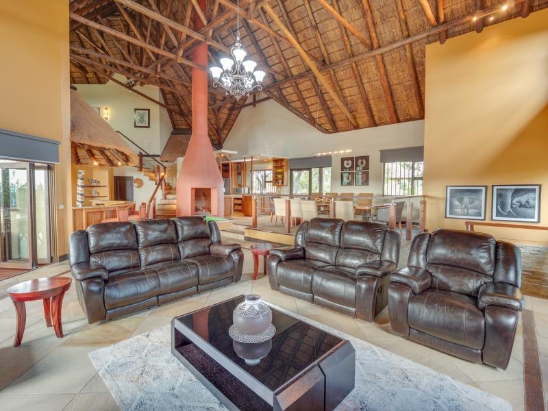 210 Zebula, 5-bedroom villa - Photo 5