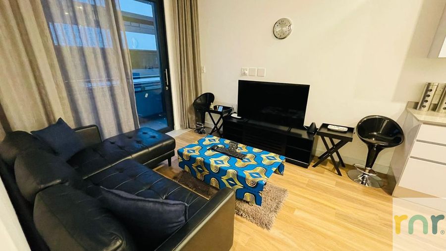 Illovo Central 1 Bedroom Apartment - Photo 3